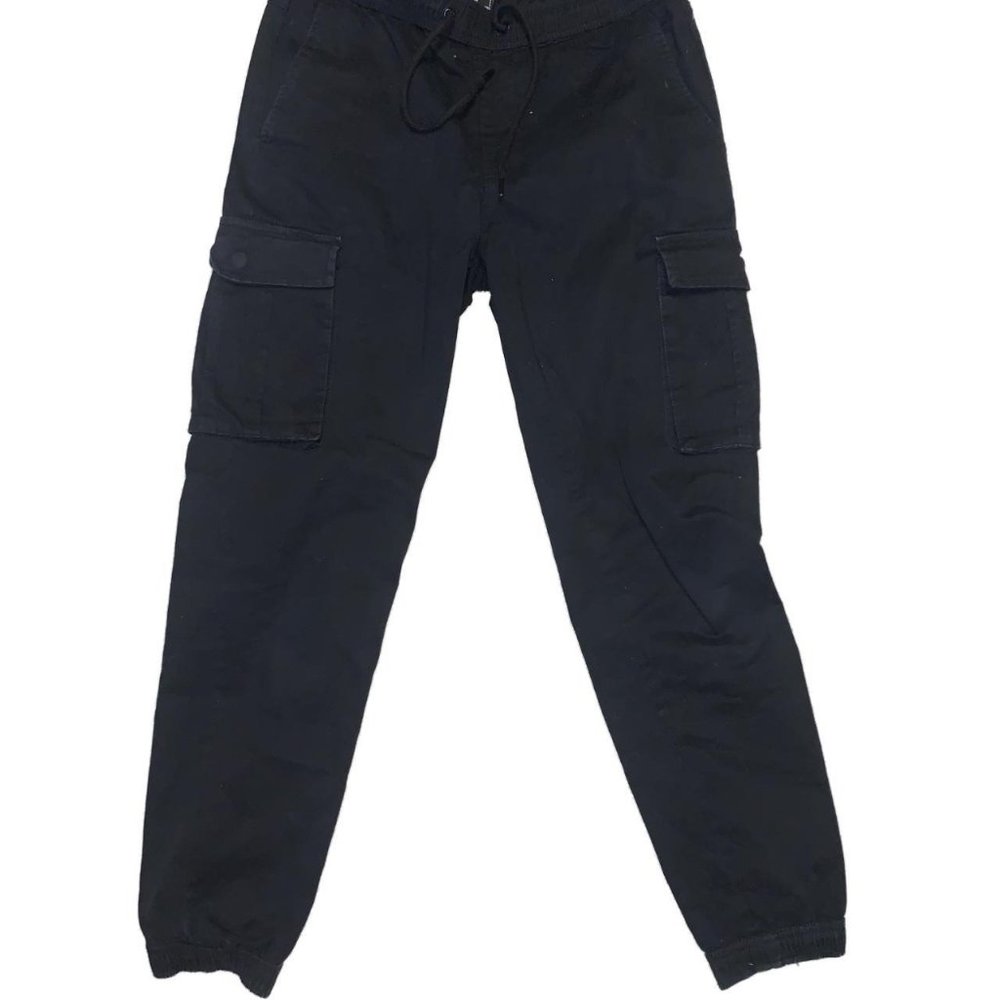 MENS S - Black cargo pants - DM for questions or bundle deal